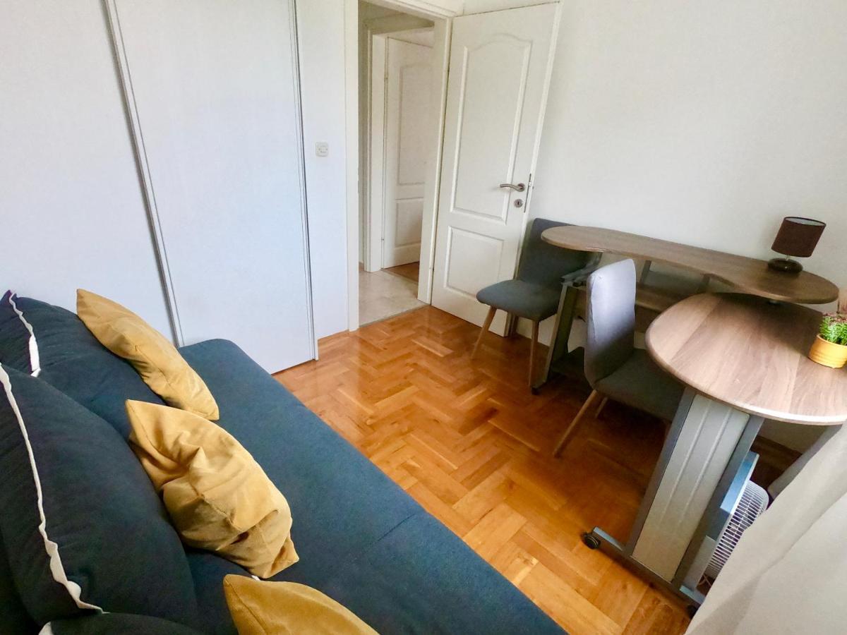 Sunny Apartment By The Beach Kaštel Štafilić Exteriör bild