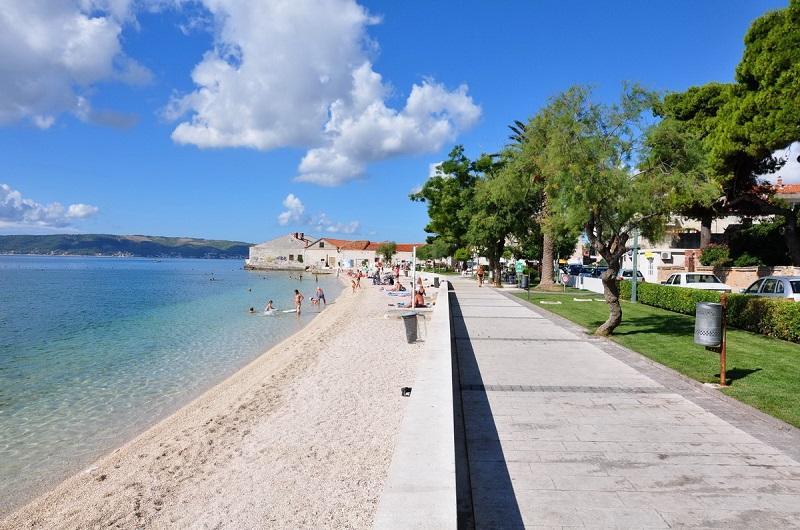 Sunny Apartment By The Beach Kaštel Štafilić Exteriör bild
